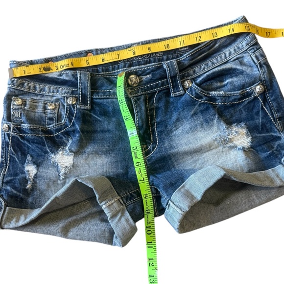 Miss Me low rise jean shorts with leather and crystal embellishments size 28 - Picture 4 of 6